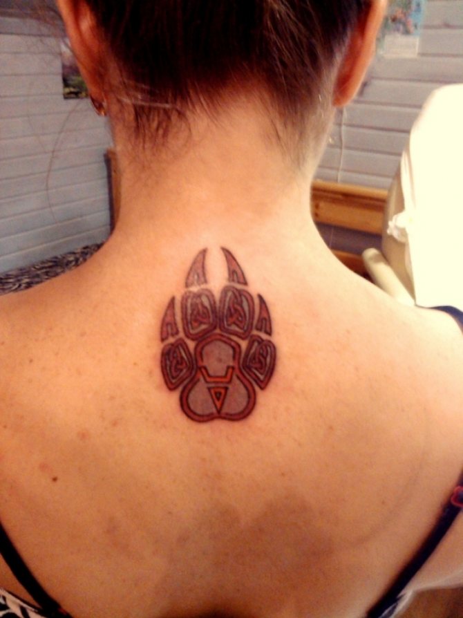 As a tattoo it is also possible to apply the seal of Velez, which looks like a bear paw.