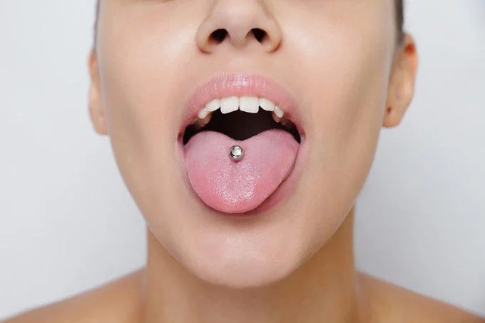 Question to girls with tongue piercing