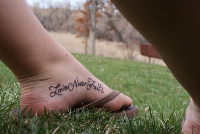 However, a tattoo on the foot as the inscription looks good with low running shoes